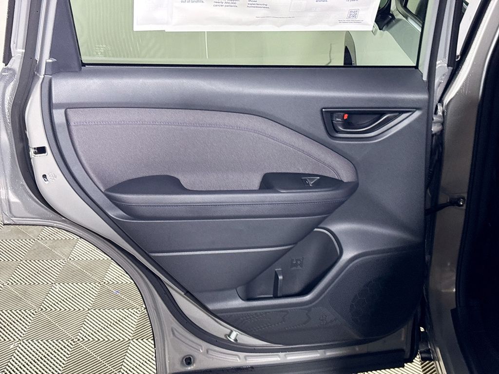 2025 Subaru Forester Premium photo 20