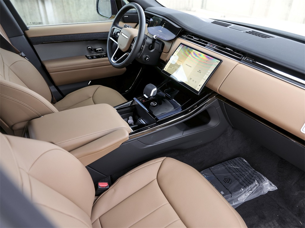 2025 Land Rover Range Rover Sport SE photo 28
