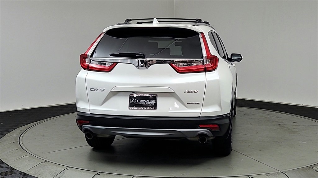 2017 Honda CR-V Touring photo 6