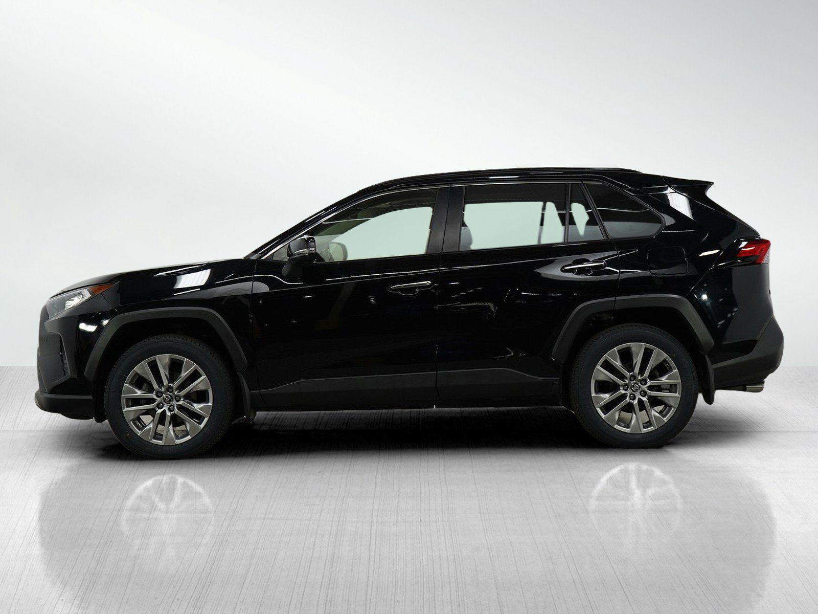 Used 2019 Toyota RAV4 Limited with VIN JTMN1RFV9KD039644 for sale in South Saint Paul, Minnesota