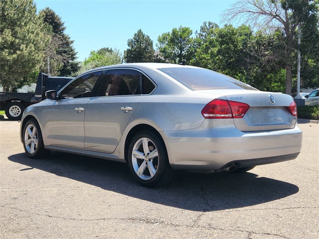 2013 Volkswagen Passat SE photo 4