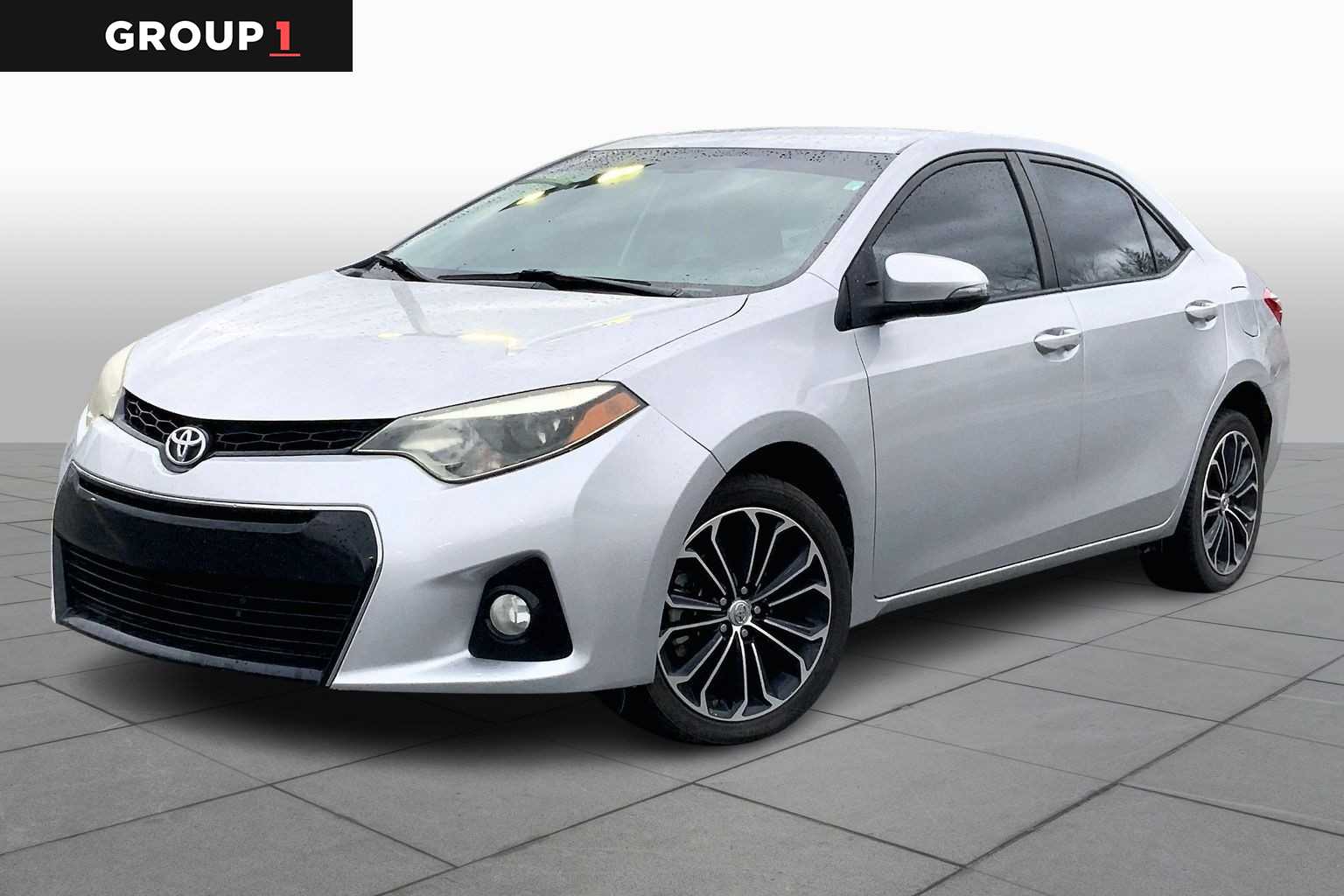 2015 Toyota Corolla S Plus's photo