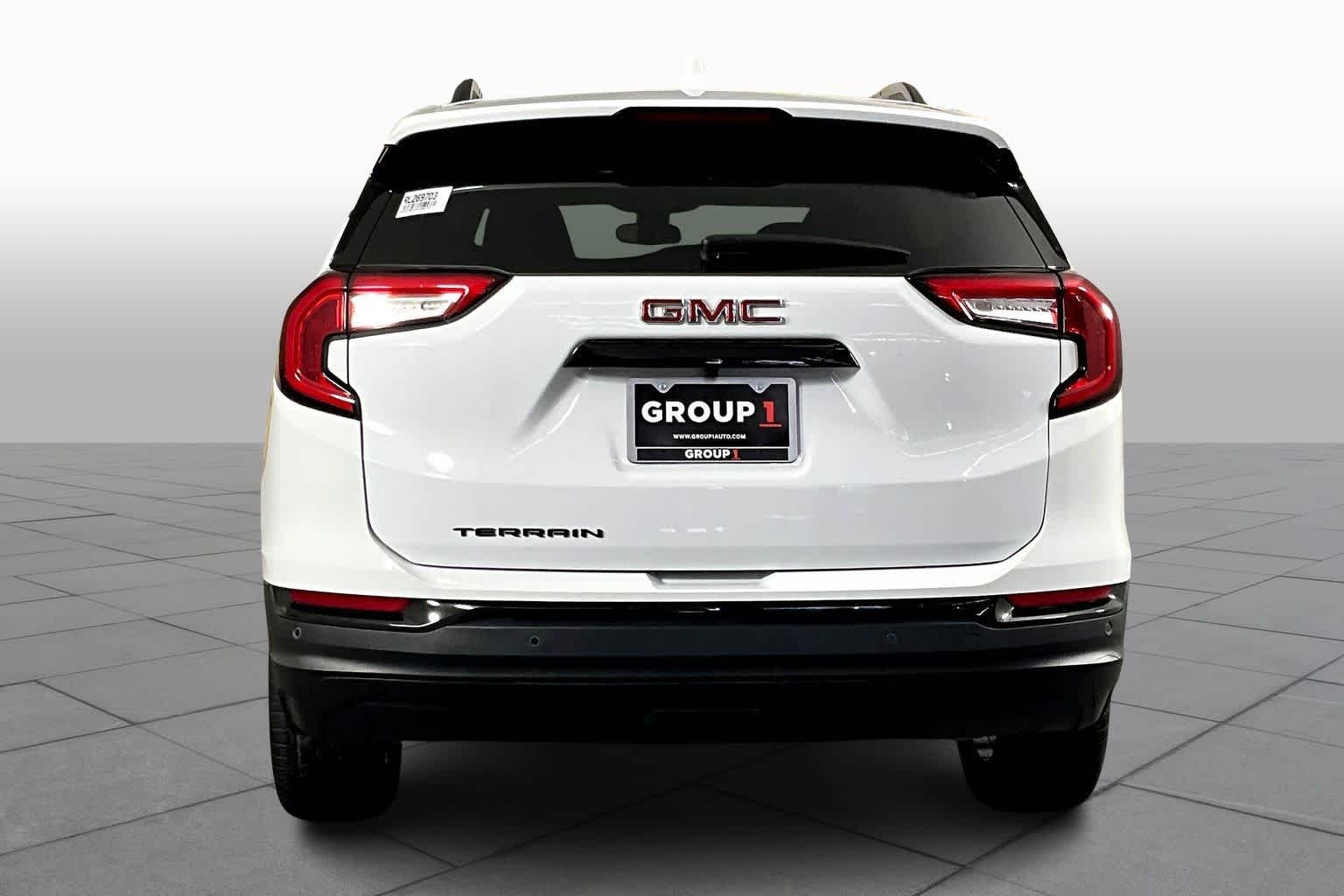 2024 Gmc Terrain SLE photo 4