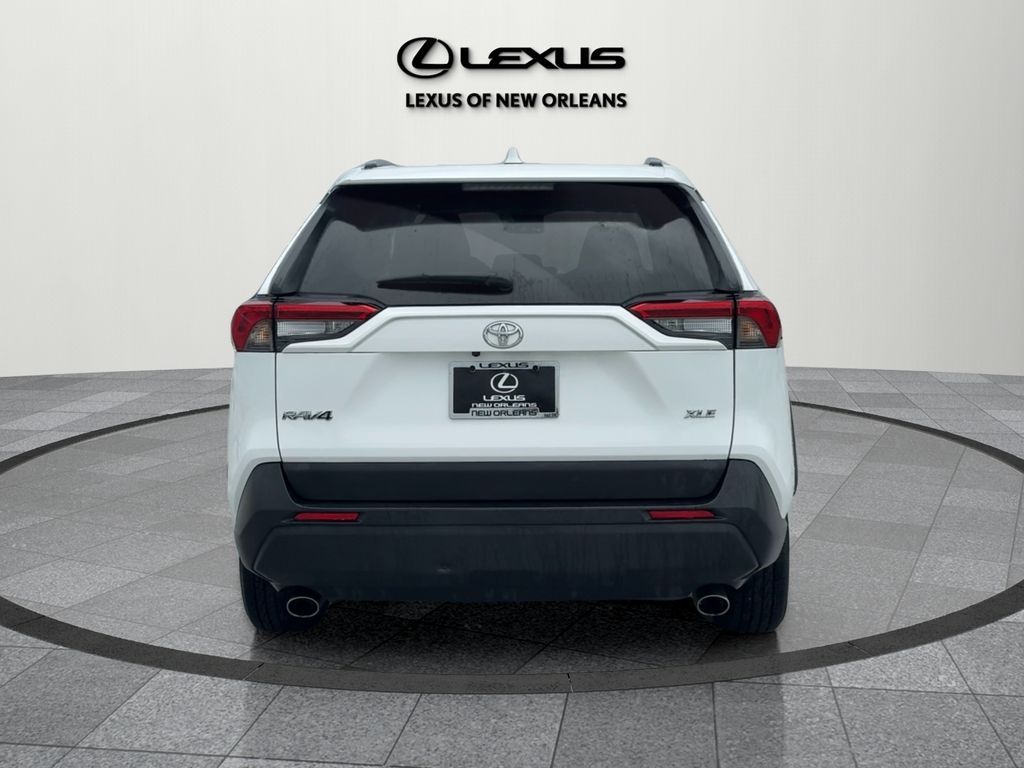 2024 Toyota RAV4 XLE photo 5