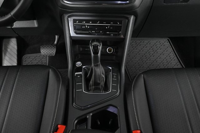 2023 Volkswagen Tiguan SE photo 14