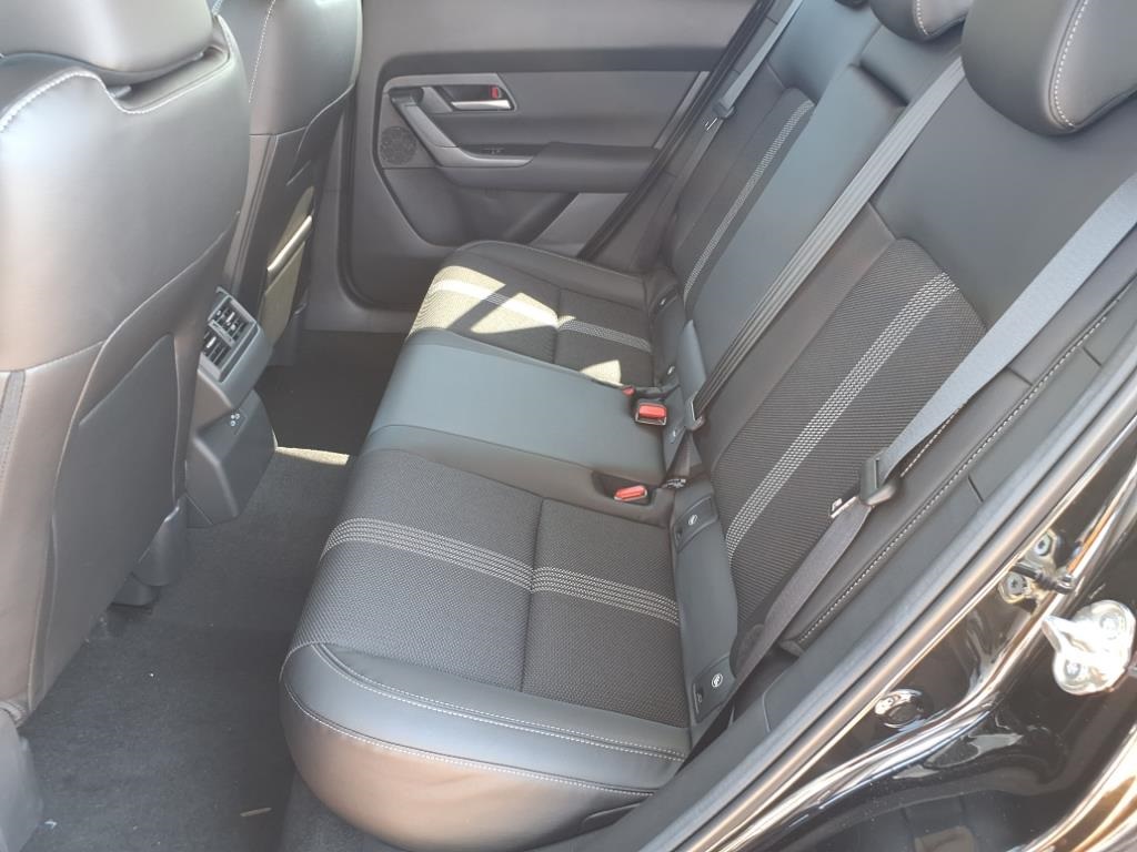 2025 Mazda CX-50 2.5 S Premium photo 17