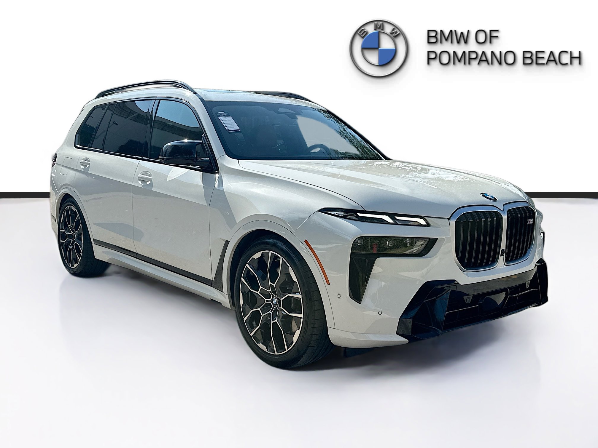 2025 BMW X7 M60i's photo