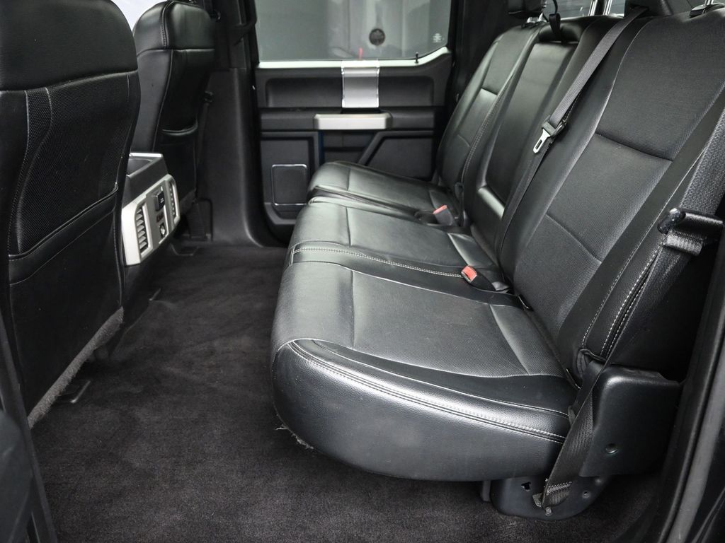 2015 Ford F-150 XLT photo 8