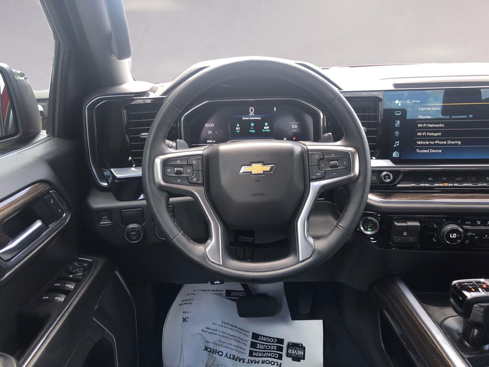 2024 Chevrolet Silverado 1500 LT photo 11