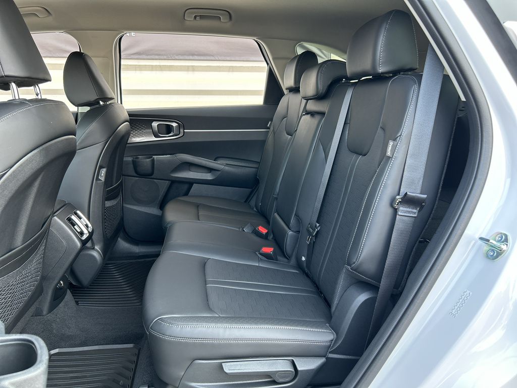 2026 Kia Sorento X-Line EX photo 9