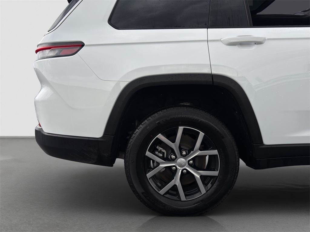 2025 Jeep Grand Cherokee Limited photo 25