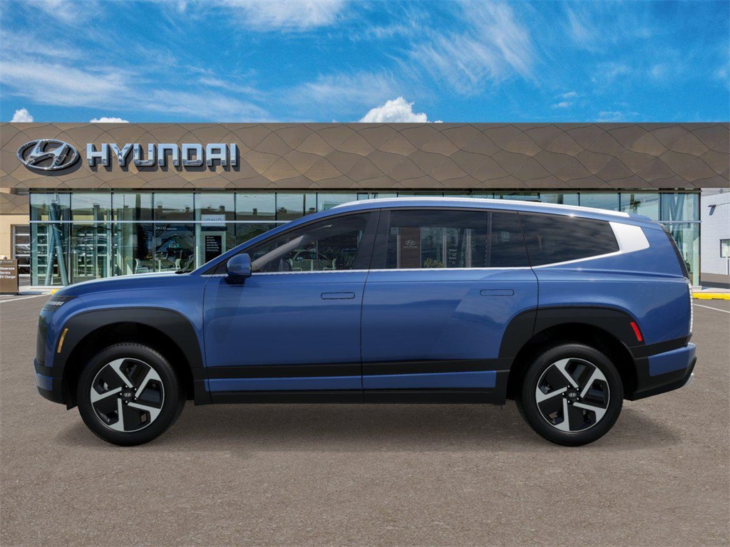 2026 Hyundai Ioniq SE photo 3