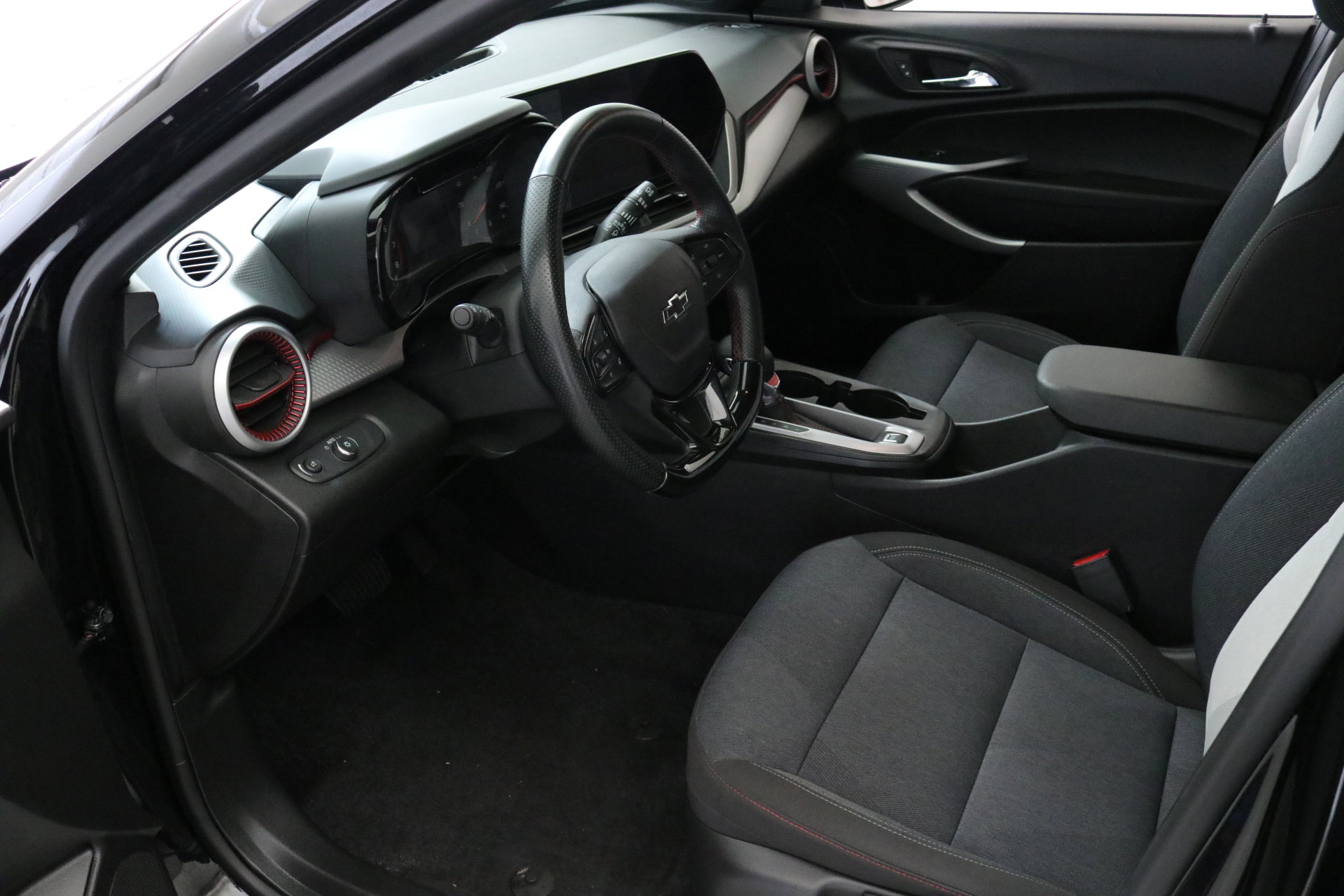 2024 Chevrolet Trax photo 21
