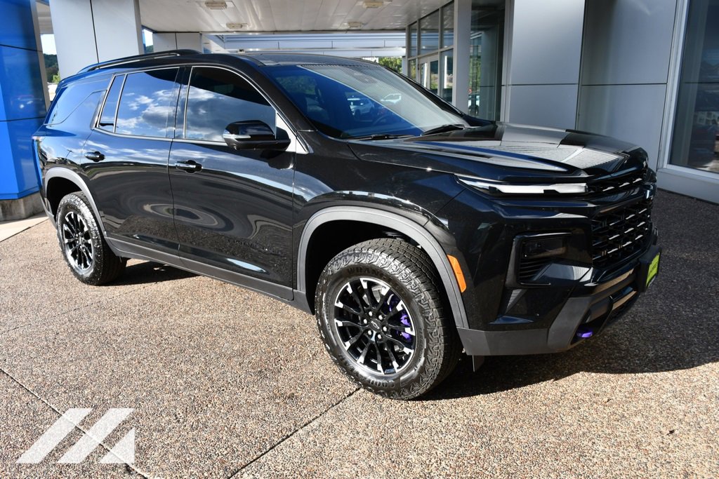 2025 Chevrolet Traverse Z71 photo 4