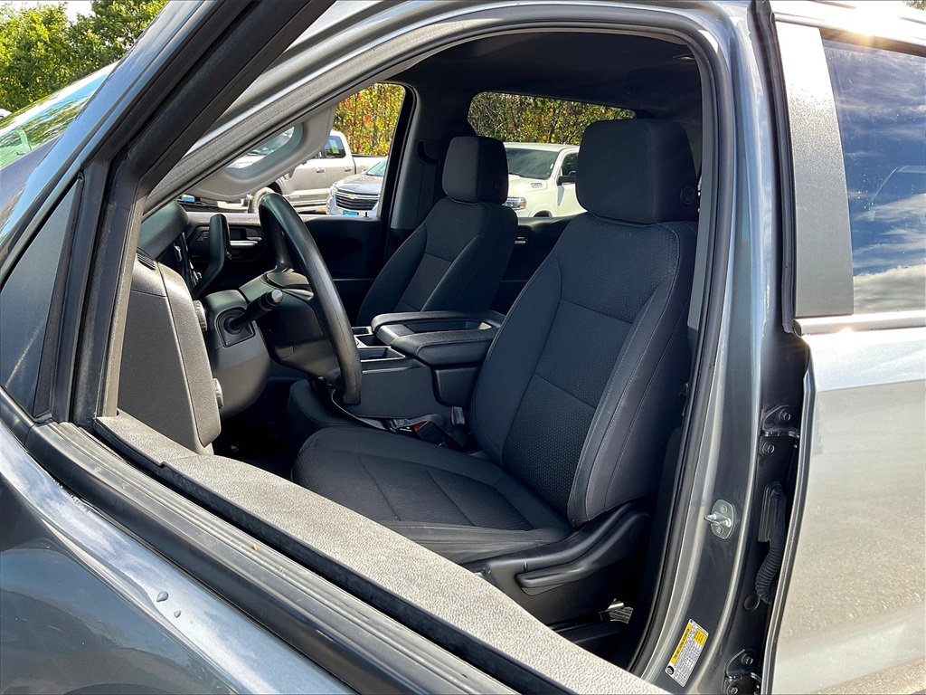 2022 Chevrolet Silverado 1500 Custom photo 9
