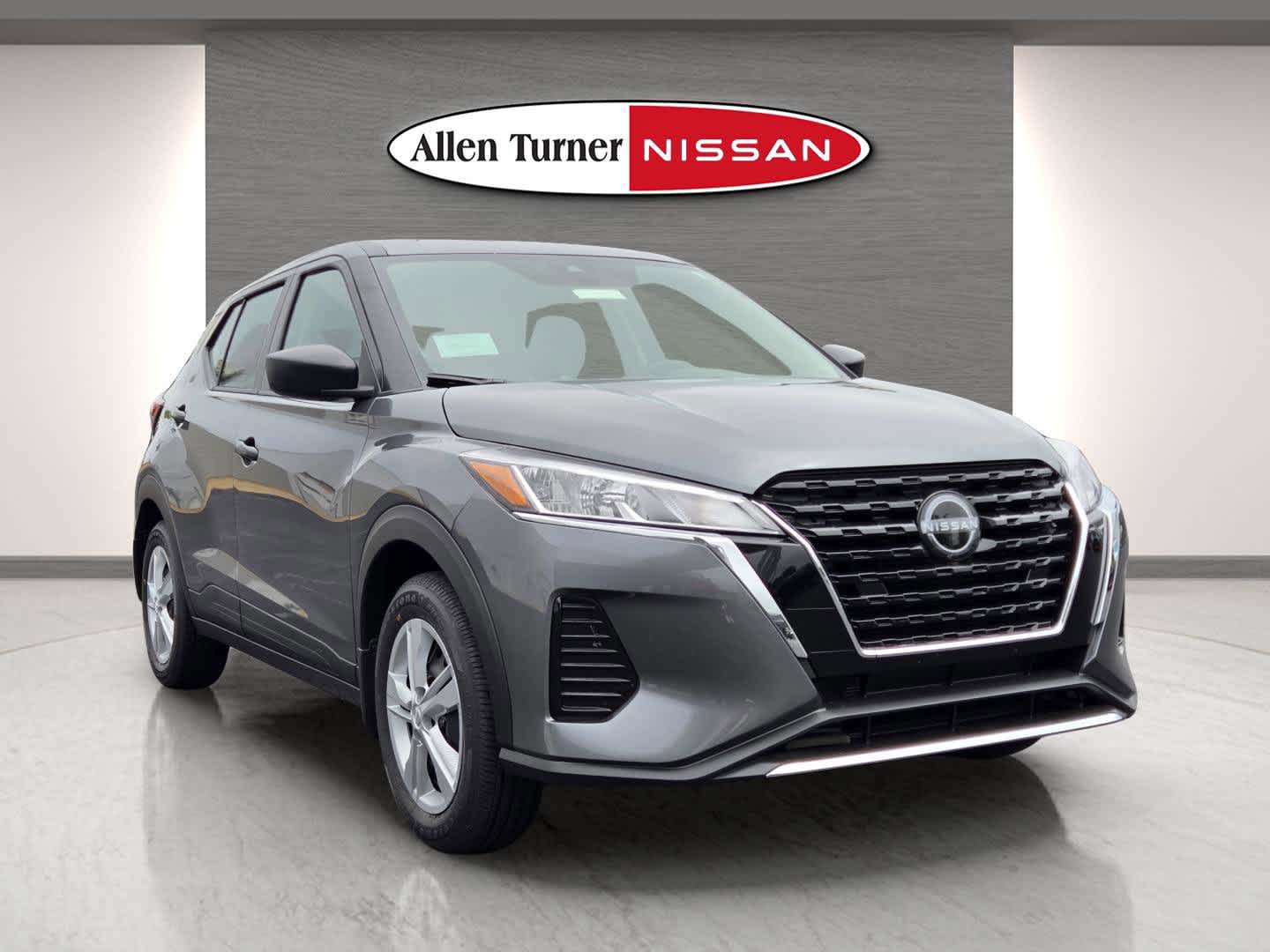 2025 Nissan Kicks Play S photo 2