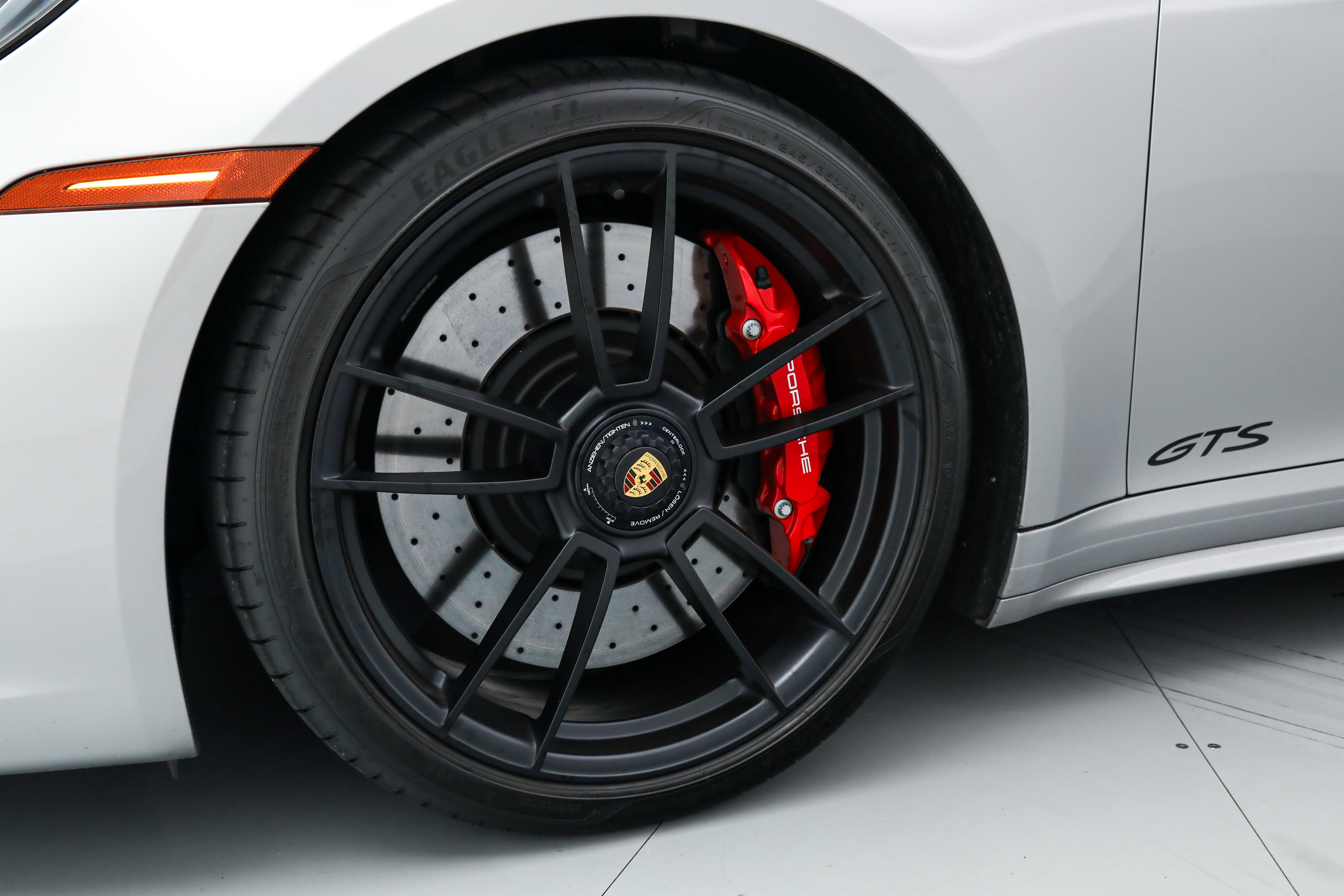 2024 Porsche 911 4 GTS Cabriolet photo 14