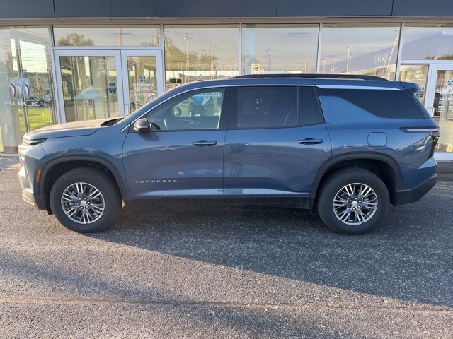 2025 Chevrolet Traverse photo 4