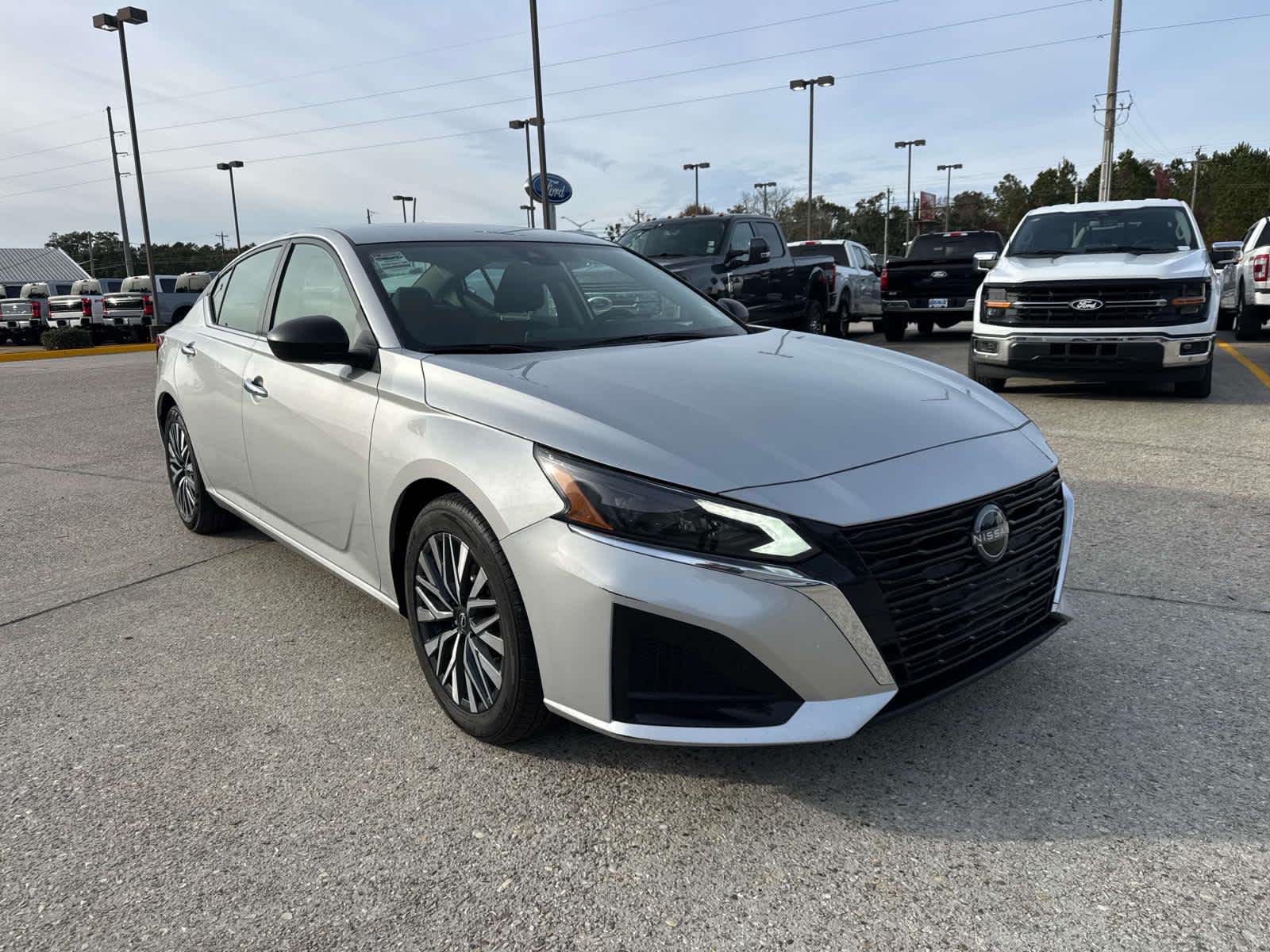 2024 Nissan Altima SV's photo