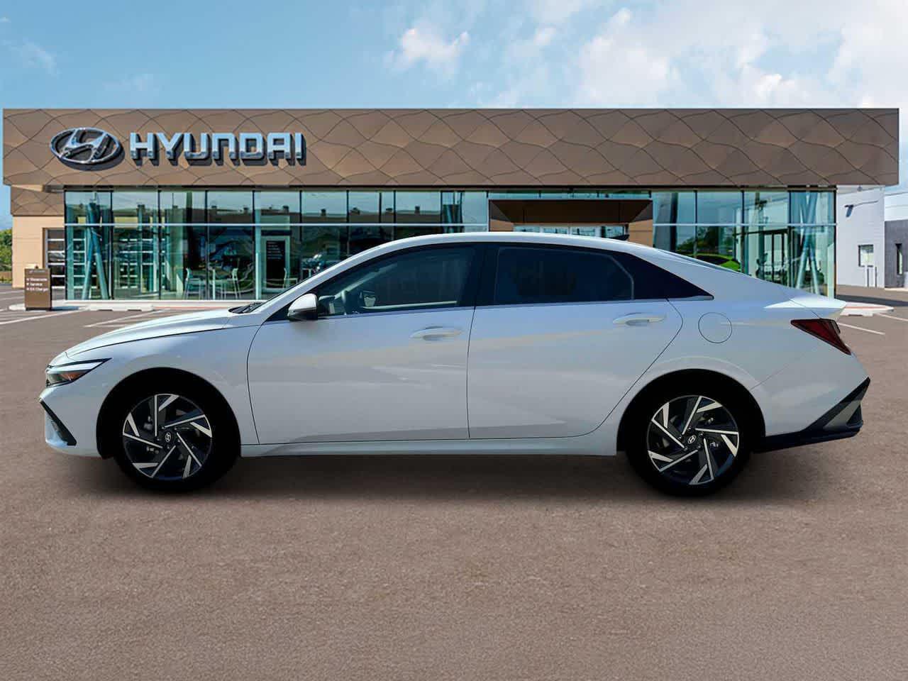 2025 Hyundai Elantra Hybrid Limited photo 3