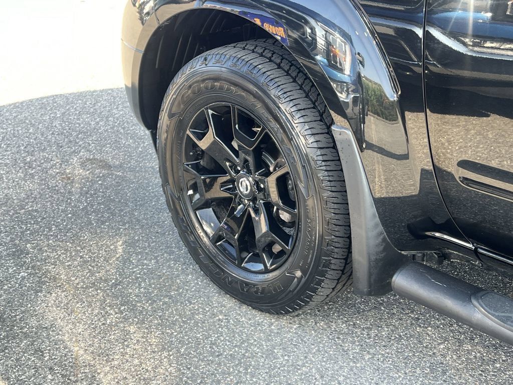 2021 Nissan Frontier SV photo 11