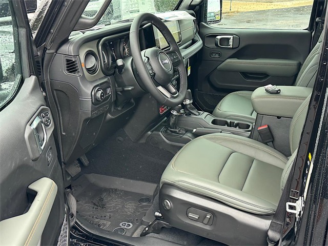 2025 Jeep Gladiator Mojave photo 13