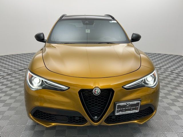 2022 Alfa Romeo Stelvio Ti Sport photo 2
