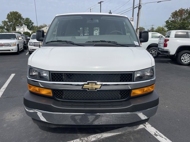 2025 Chevrolet Express Cargo 2500 photo 2