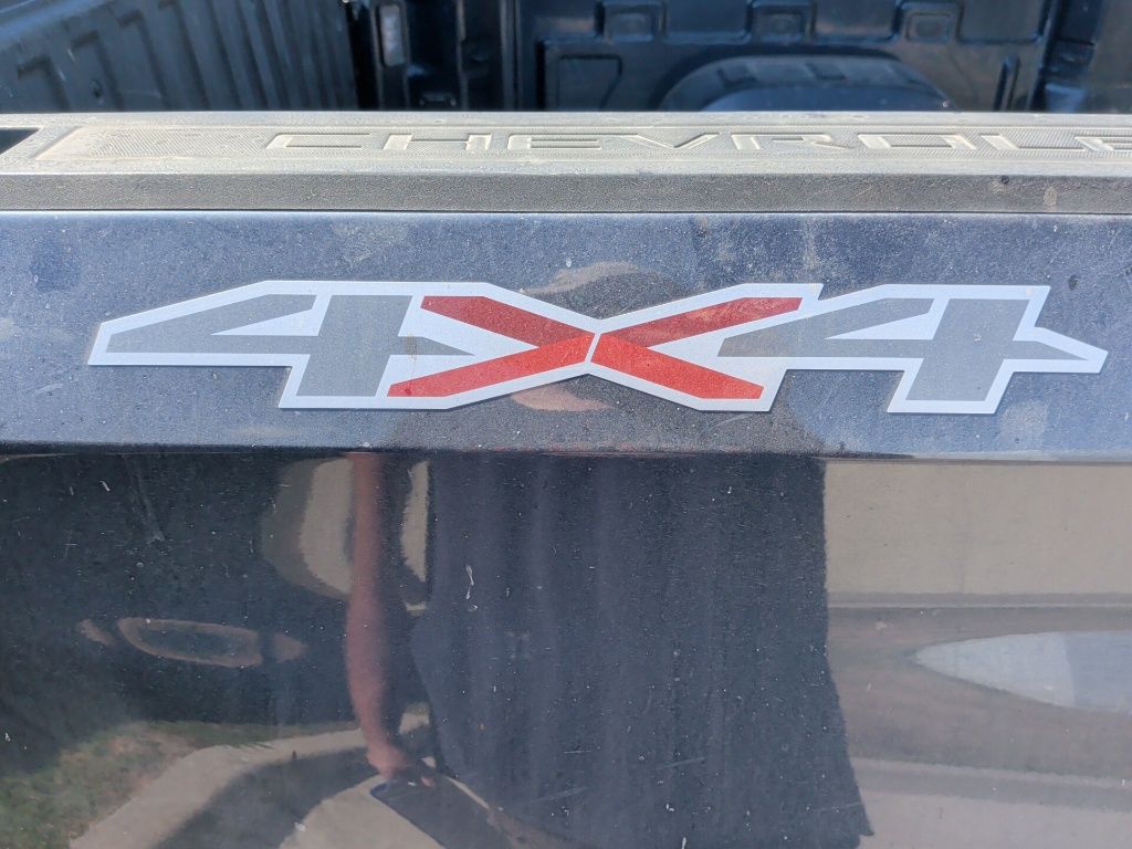 2019 Chevrolet Silverado 1500 LT photo 4