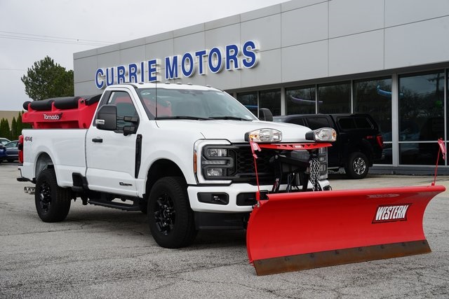 2023 Ford F-350 Super Duty XL's photo