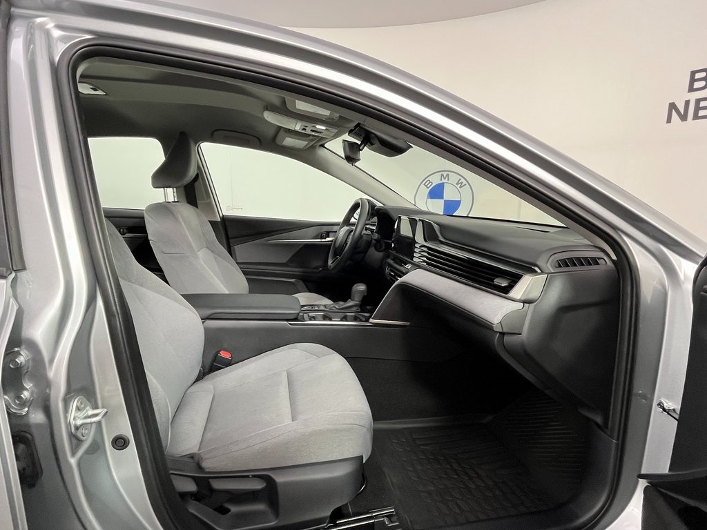 2025 Toyota Camry LE photo 22