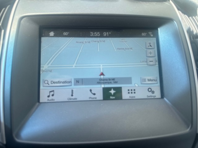 Used 2018  Ford SEL image 5