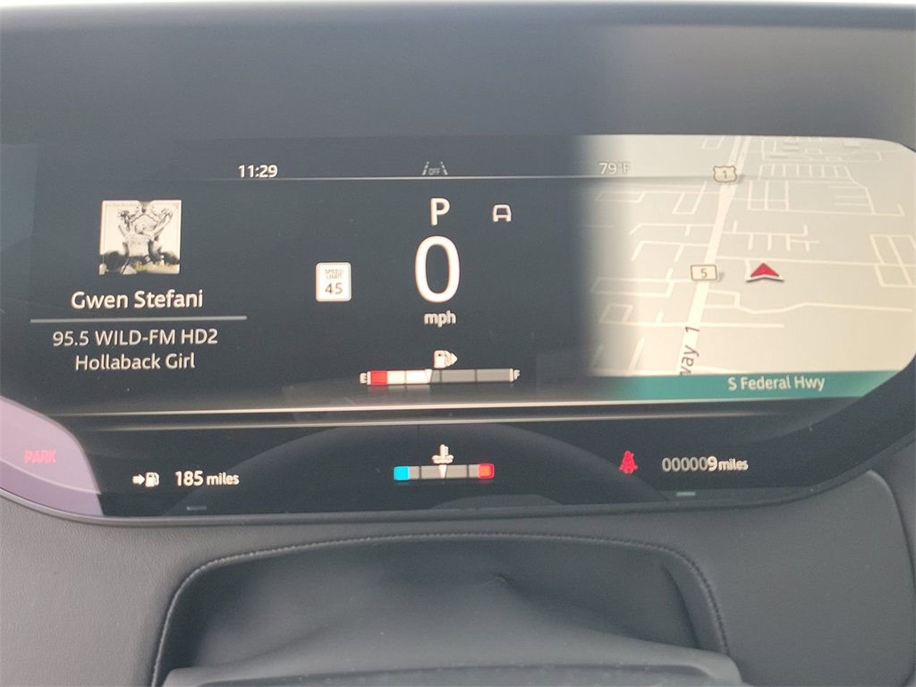 2025 Land Rover Range Rover Sport SE photo 5