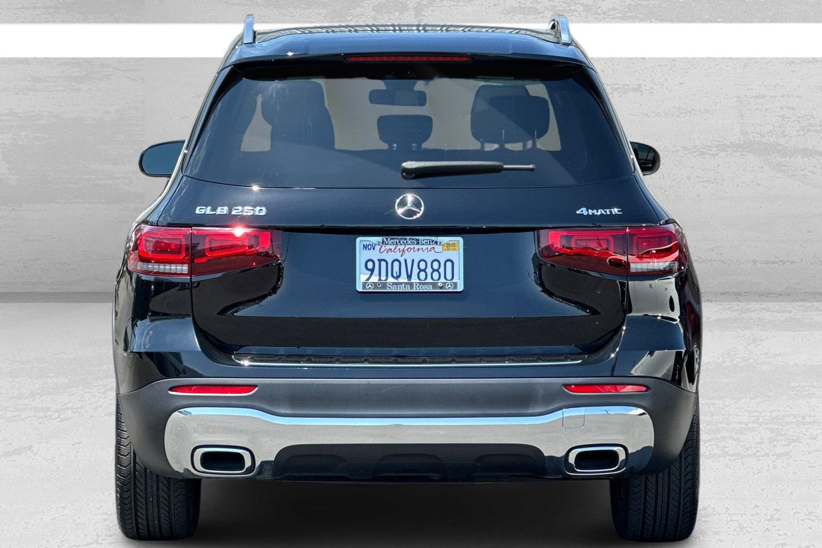 2023 Mercedes Benz GLB 250 4MATIC photo 3
