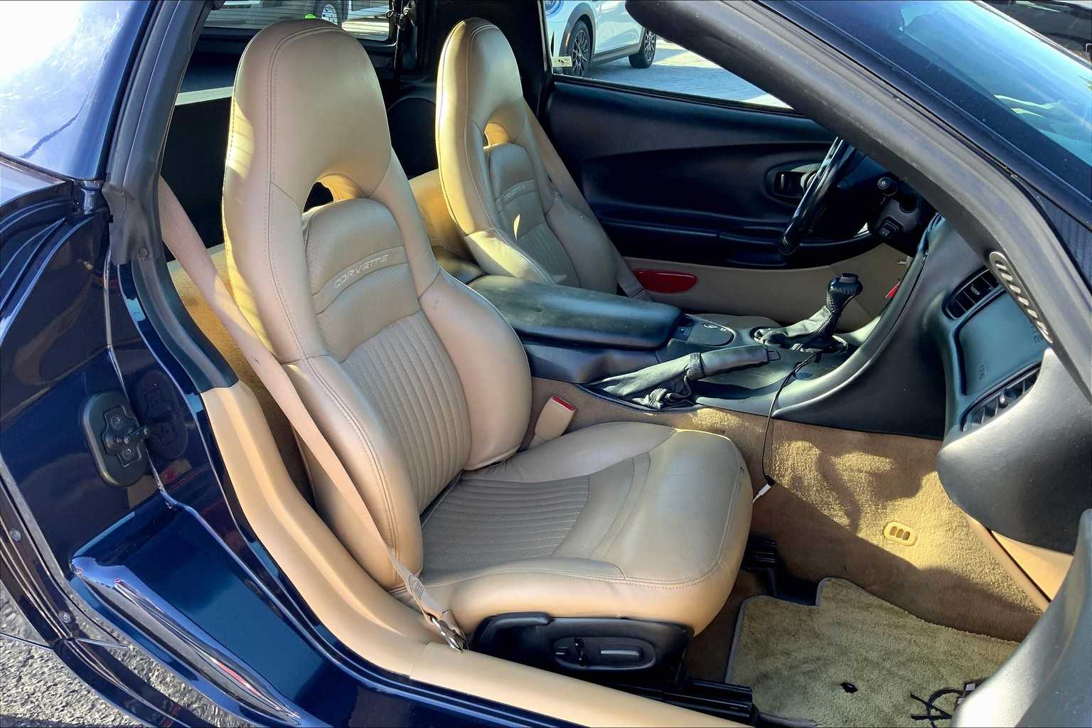 2000 Chevrolet Corvette photo 8
