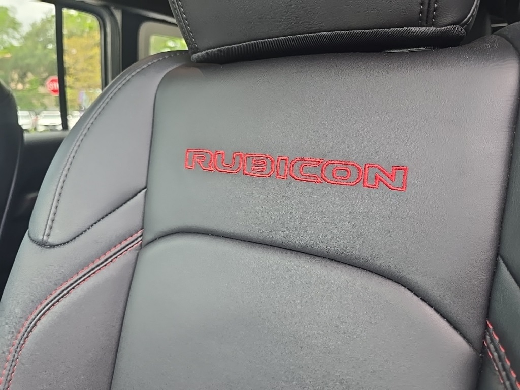 2024 Jeep Wrangler Rubicon X photo 19