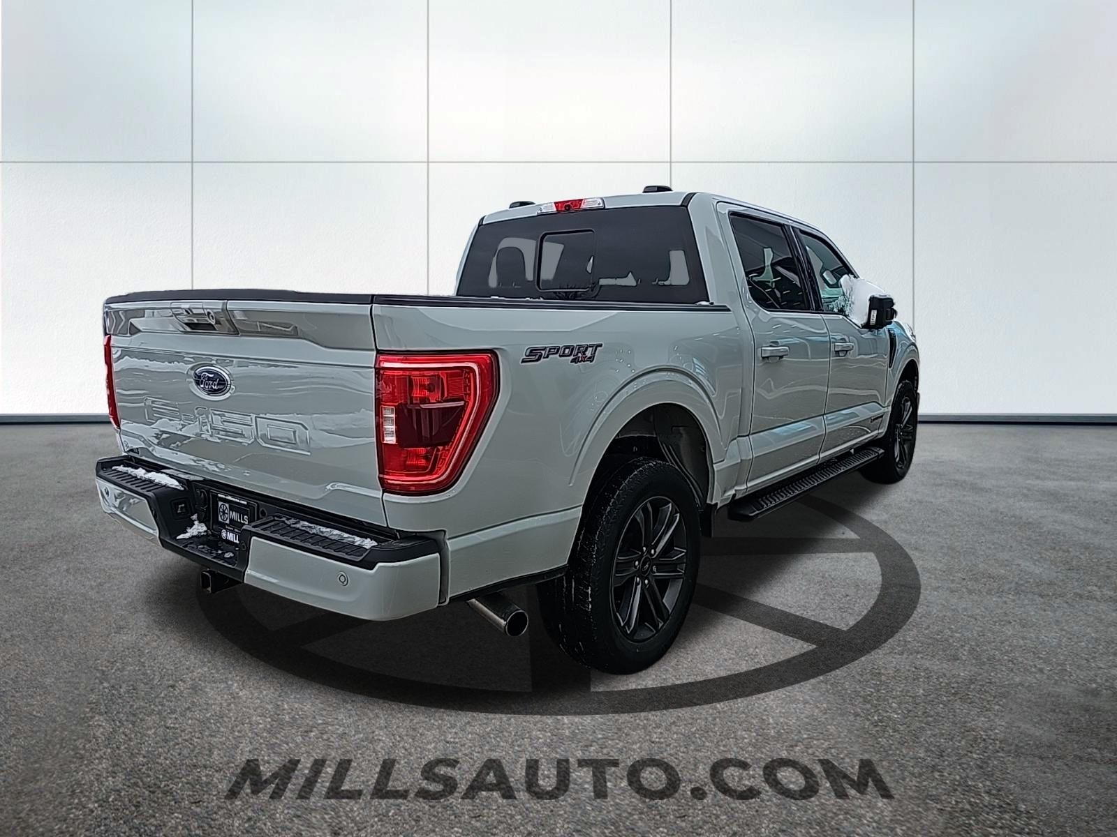 2023 Ford F-150 XLT photo 3