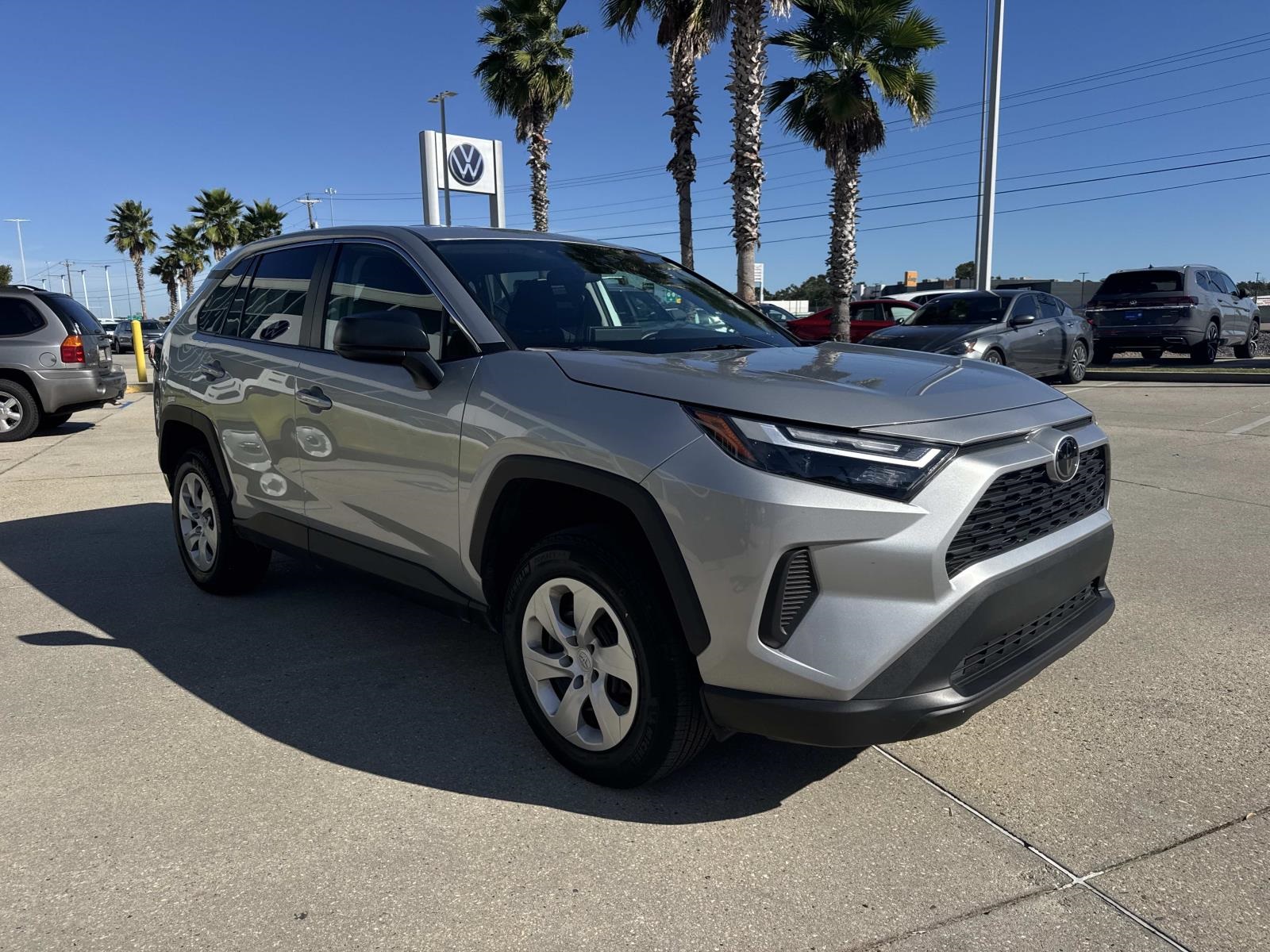 2024 Toyota RAV4 LE photo 2