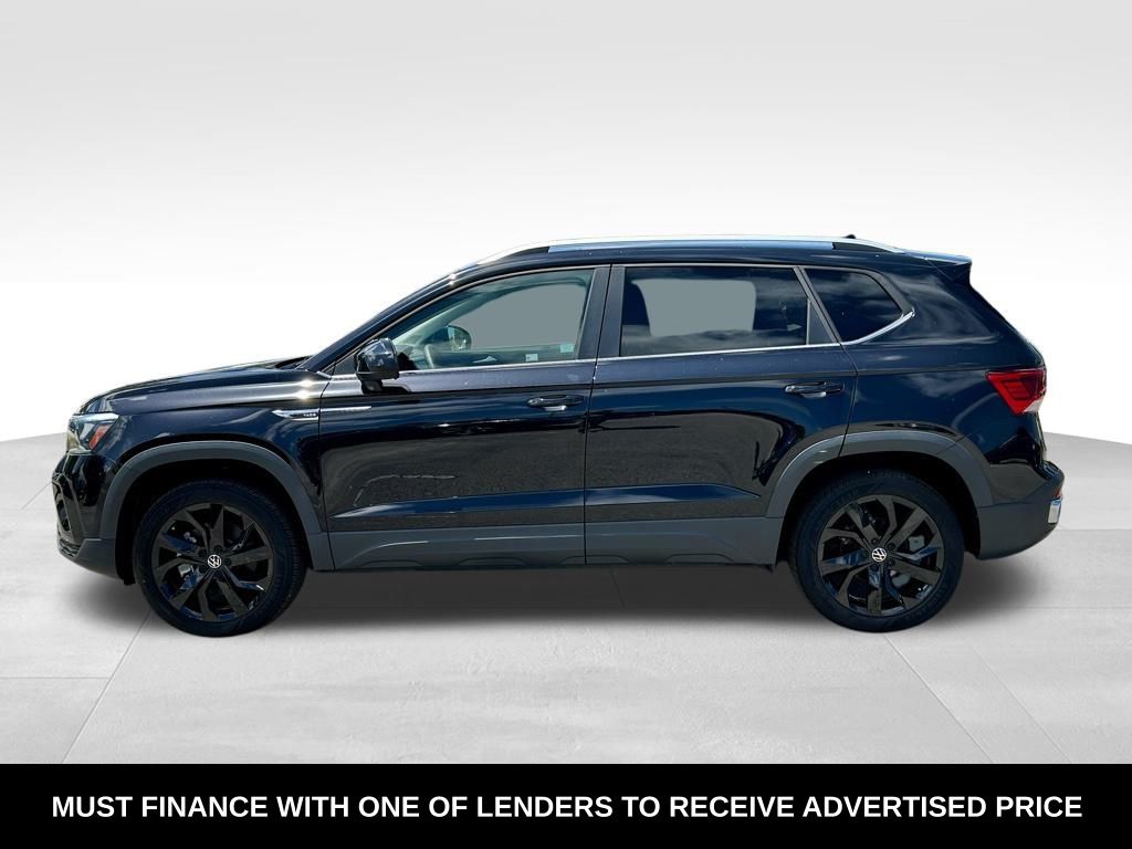 2023 Volkswagen Taos SE photo 3