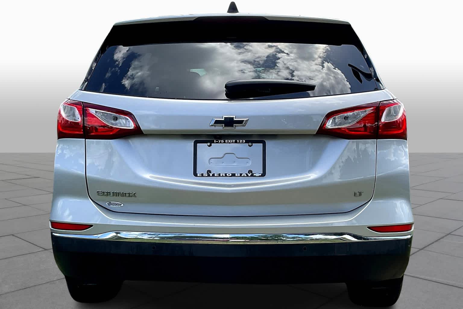 2021 Chevrolet Equinox LT photo 3