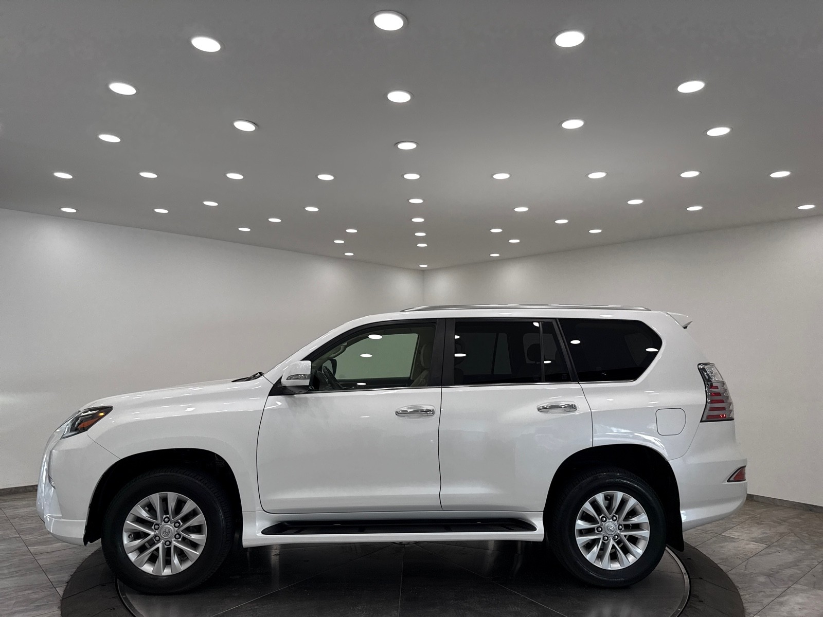 2020 Lexus GX 460 photo 4