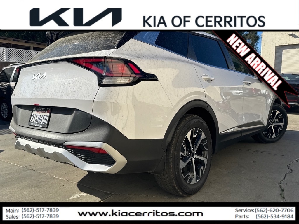 2025 Kia Sportage EX photo 3