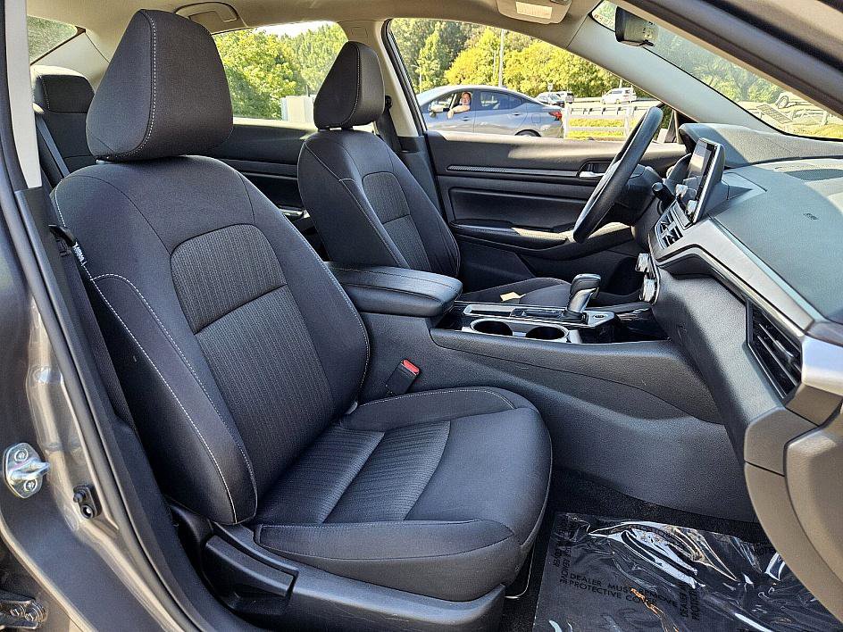 2024 Nissan Altima 2.5 SV photo 15
