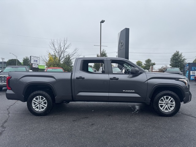 2022 Toyota Tundra SR5 photo 2