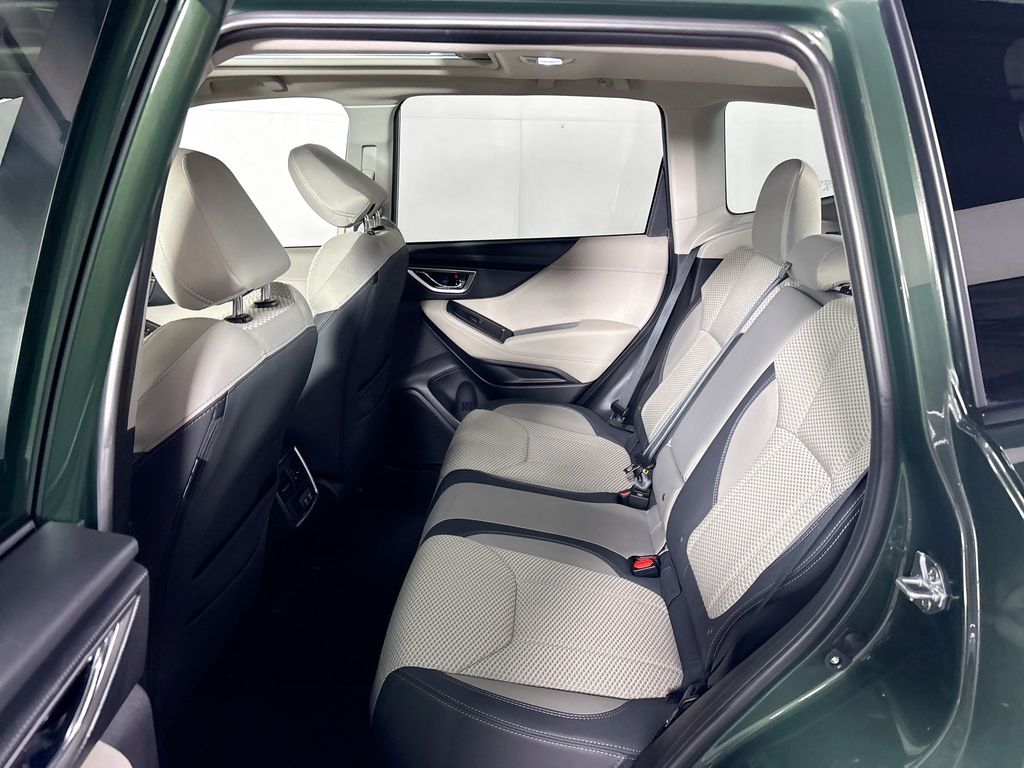 2024 Subaru Forester Premium photo 17