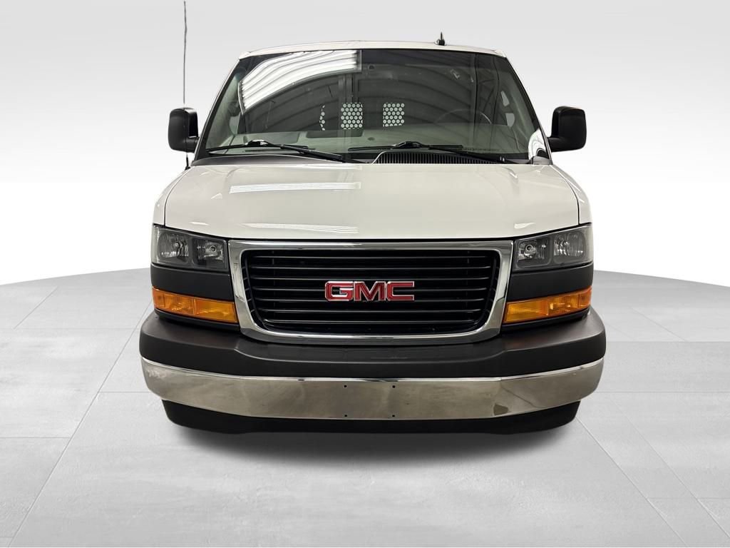 2023 Gmc Savana Cargo 2500 photo 3