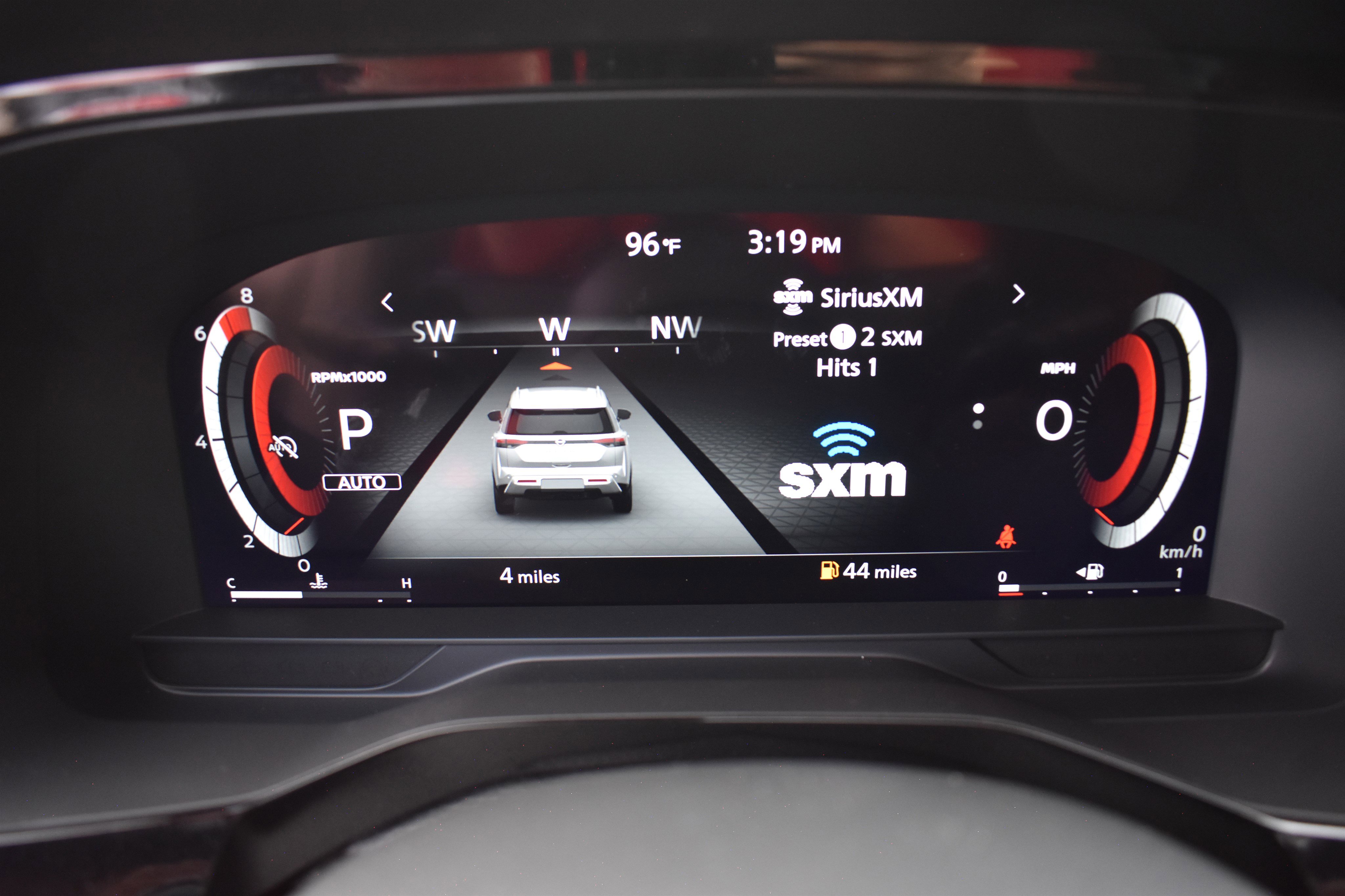 2025 Nissan Pathfinder Platinum photo 14