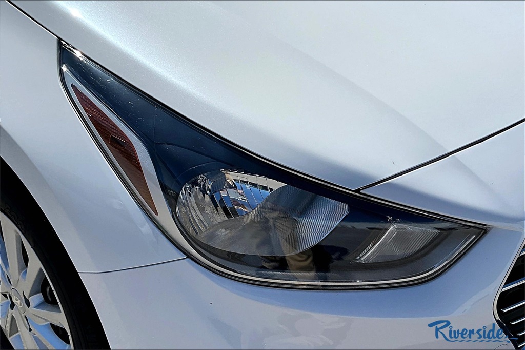 2022 Hyundai Accent SEL photo 25
