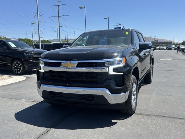 2025 Chevrolet Silverado 1500 LT photo 4