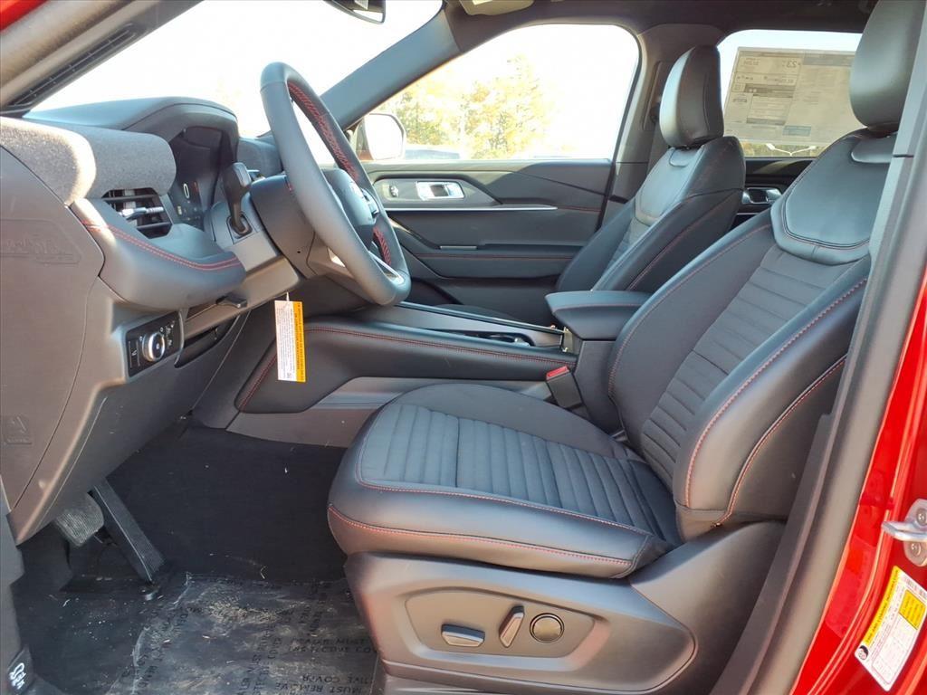 2026 Ford Explorer ST-Line photo 2